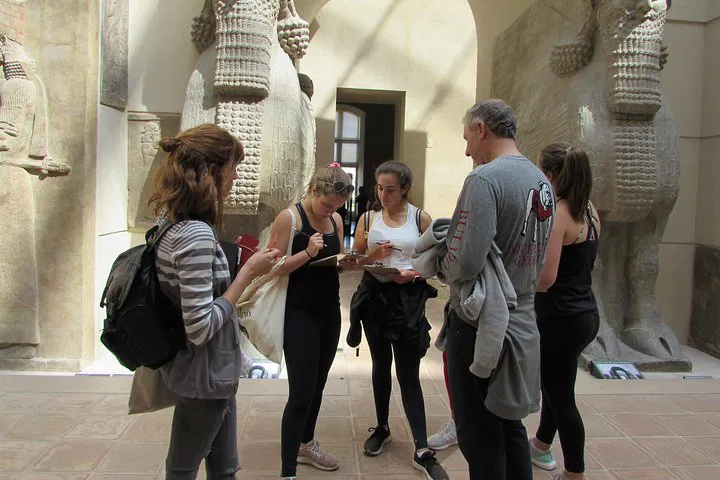 Louvre Museum: Teens Detective Tour