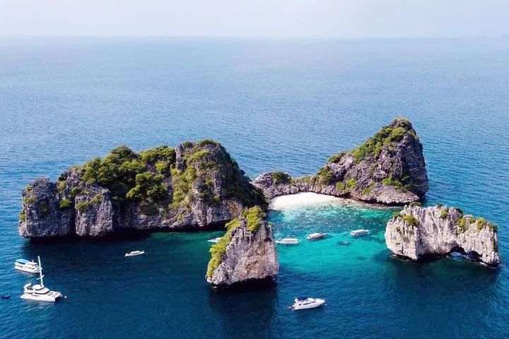 Koh Lanta: Haa & Rok Islands Full-Day Speedboat Tour