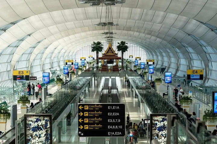Stress-Free Cambridge Arrival: Private Airport Transfer to Your Doorstep