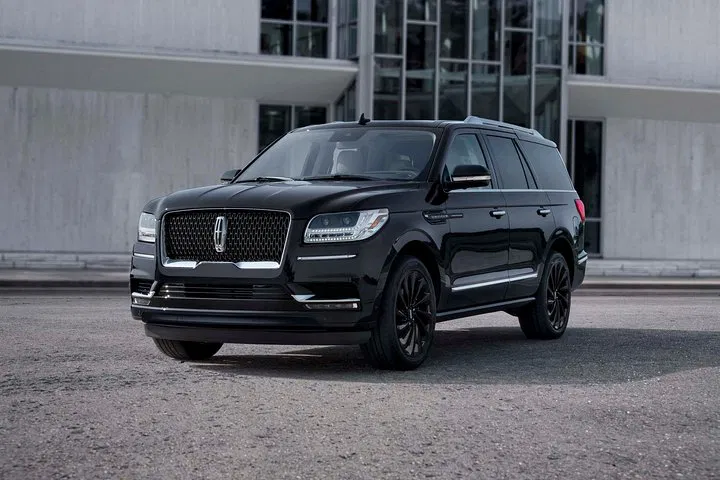Stress-Free NYC Departure: Private SUV Airport Transfer