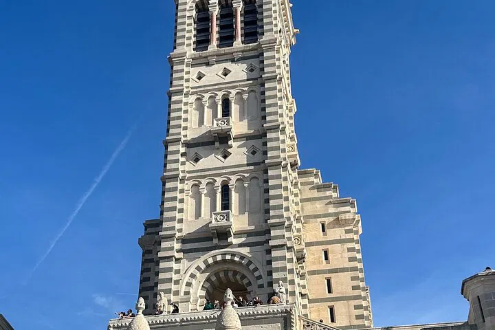 Discover Provence: Personalized Private Tour from Marseille