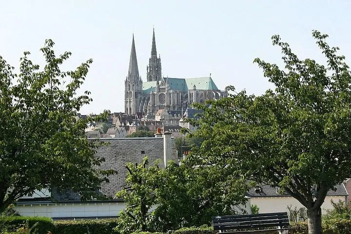 Chartres & Versailles: A Royal & Spiritual Day Trip from Paris
