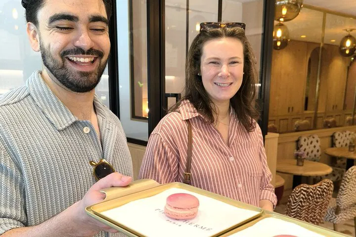 Savor Paris: A Private Gastronomic Adventure in Le Marais