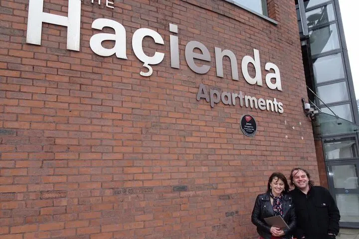 Manchester Music Walking Tour: Stroll Through Iconic Sounds