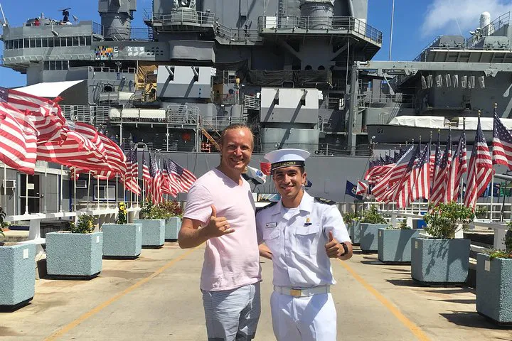 Uncover Pearl Harbor's History: A Spanish-Guided Immersion
