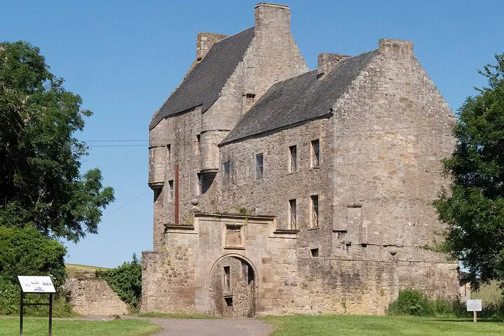 Relive Outlander: An Immersive Journey to Jamie Fraser's Scotland