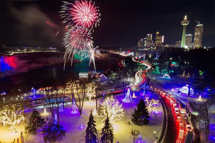 Niagara Falls Winter Lights Evening Tour: Toronto's Spectacular Escape