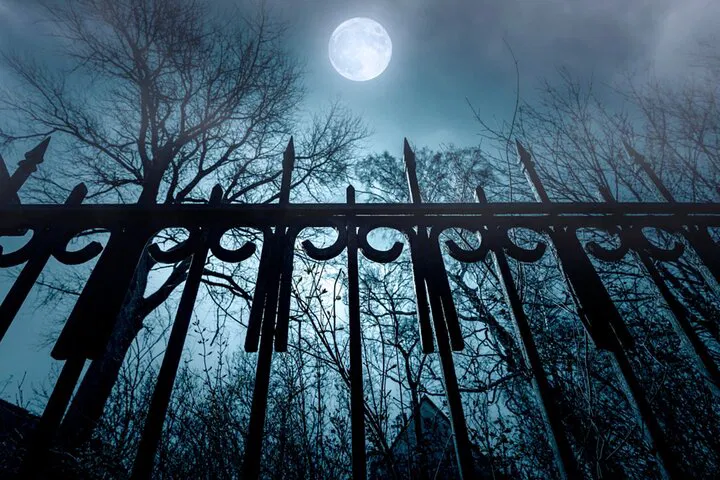 Boston Ghost Stories: Uncover the City's Haunted History on a Night Tour