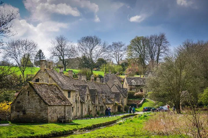 Cotswolds Tour: See England's Beauty from London