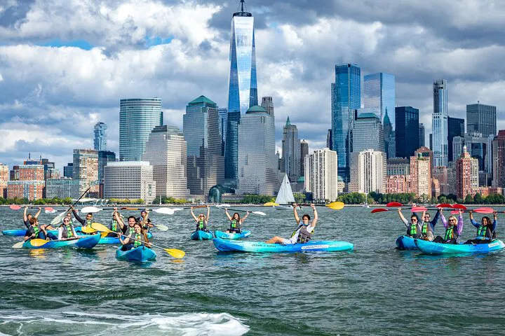 NYC Kayak Adventure: Skyline Views & Paddle Fun!