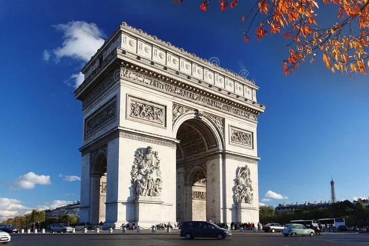 Paris Private Tour: See Iconic Sites in Half a Day!