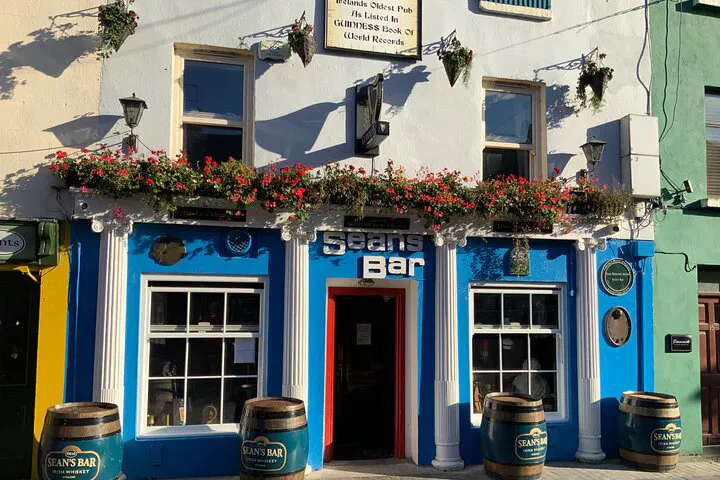 Discover Irish History: Private Day Tour to Sean's Bar & St Mel's Cathedral