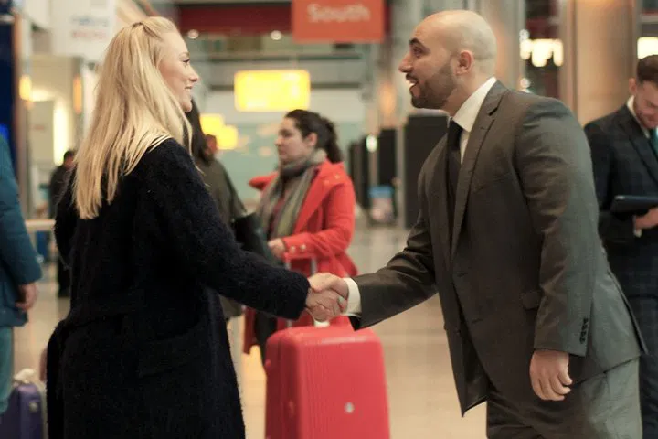 Stress-Free Oxford Arrival: Private Airport Transfer to Your Hotel