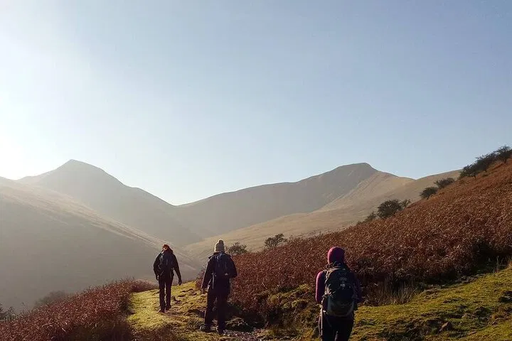 Conquer Pen y Fan: Secret Routes & Breathtaking Views!