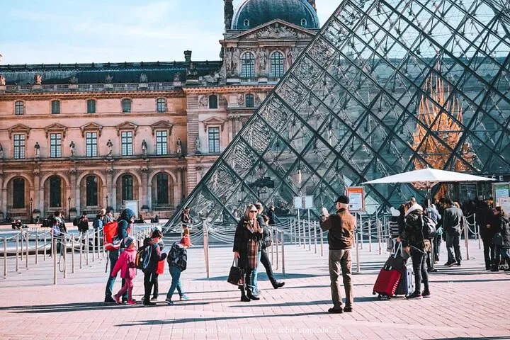 Unlocking Louvre's Treasures: A Kid-Approved Family Adventure