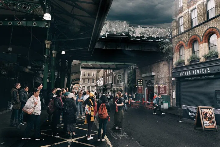 Discover Harry Potter's London: A Magical Guided Tour & Thames River Cruise