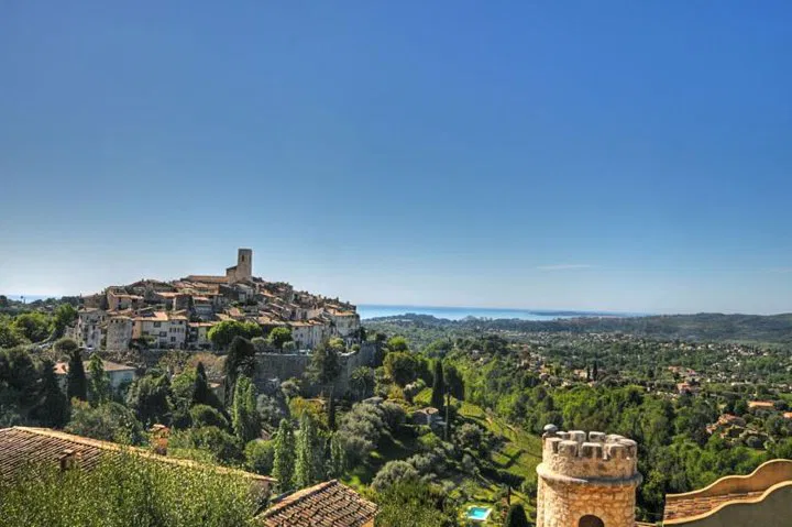 Discover the French Riviera: A Small-Group Coastal Adventure from Nice