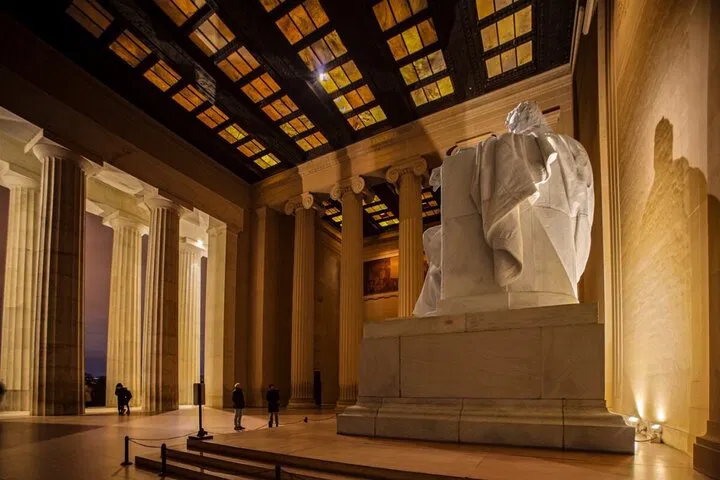 DC Private Evening Tour: Family Fun in Luxury Ride!