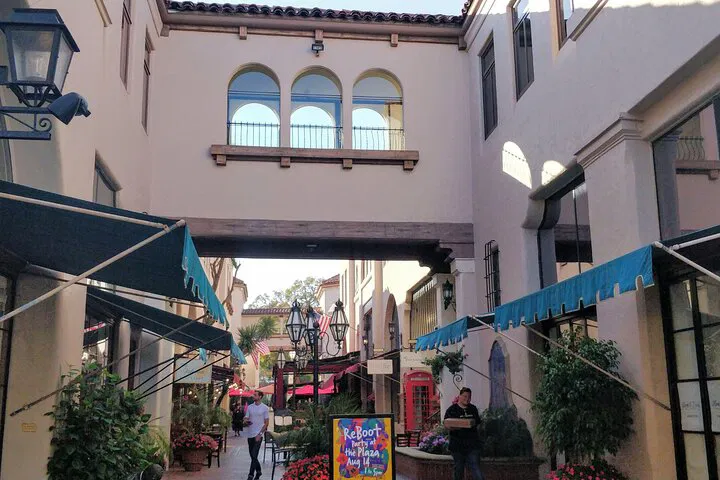 Santa Barbara Adventure: Explore Hidden Gems with a Smartphone Scavenger Hunt!