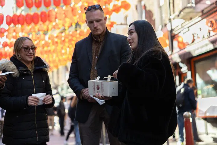 Savor Soho & Chinatown: A World Flavors Food Tour Adventure!