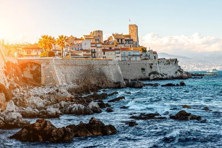 Cannes & Antibes Unveiled: A Riveting Half-Day Riviera Tour