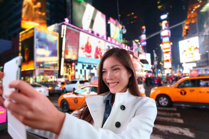 Times Square at Twilight: An Electrifying NYC Walking Tour