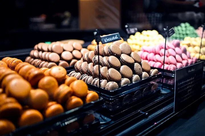 Paris Food Tour: Montmartre & Notre Dame - Secret Food Tours