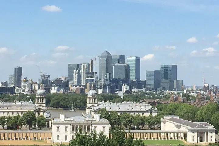 Effortless London Transfers: City Airport to Your Doorstep (SW1-SW4)