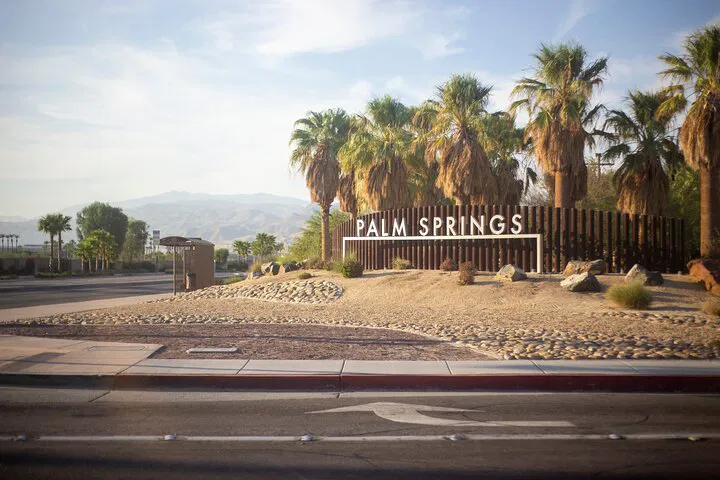 Palm Springs Driving Tour: Stars, Oasis & Audio Guide
