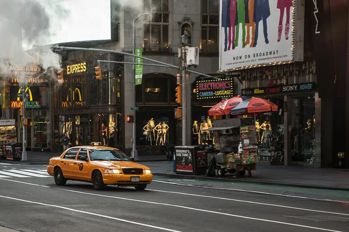 Uncover NYC's Alien Secrets: Men in Black Movie Location Tour