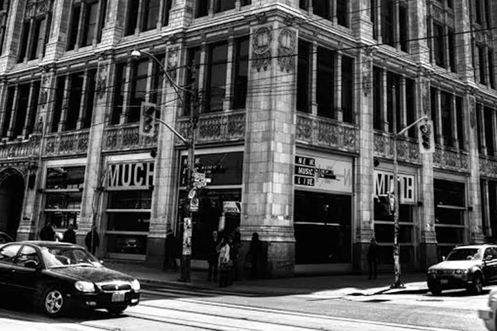 Explore Toronto's Trendsetting Queen Street West: A Self-Guided Audio Adventure