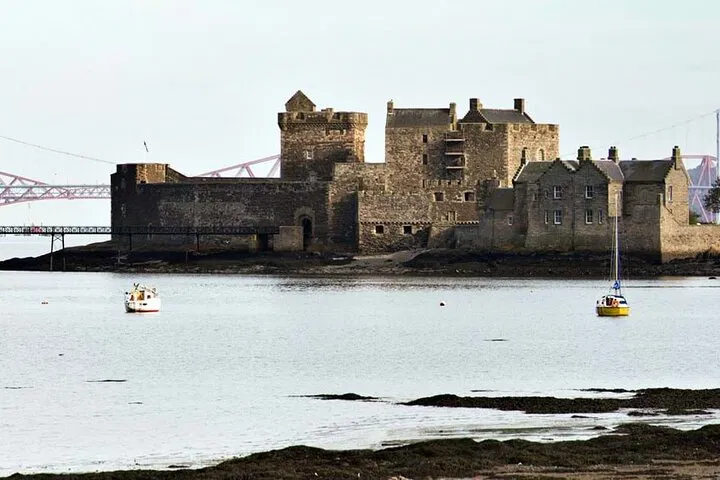 Blackness & Stirling Castle Tour: History Awaits!
