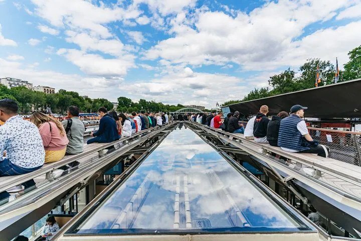 Seine River Cruise: Unveiling Paris's Iconic Landmarks