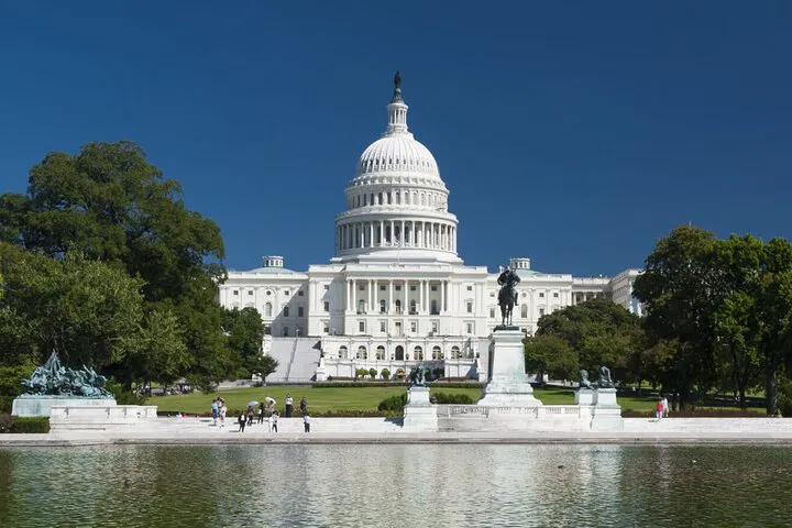 Discover US Capitol Hill: A Walking Tour Through American History