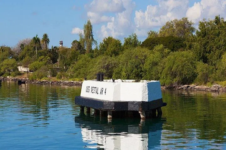 Big Island to Oahu: Pearl Harbor & Circle Island Tour
