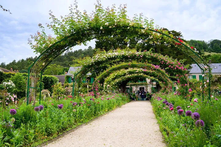 Monet's Garden & Giverny: Skip-the-Line Day Trip