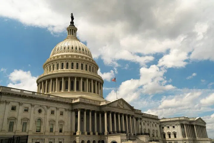 Capitol Hill Stroll: Your Personalized DC Walking Adventure