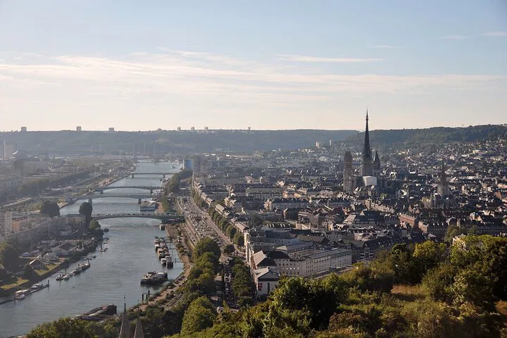 Stress-Free Paris to Rouen Transfer: Arrive in Style
