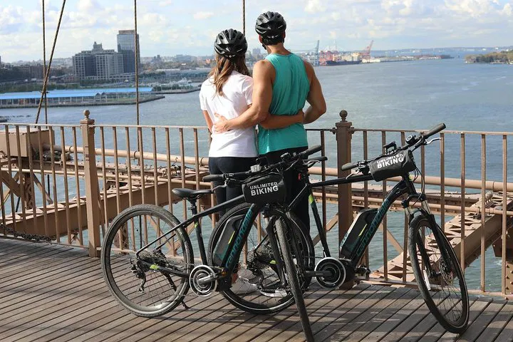 Explore NYC Freely: Pedal-Assist Electric Bike Adventure