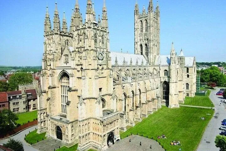 Unveiling Medieval England: A Historian-Led Cathedral & Castle Expedition