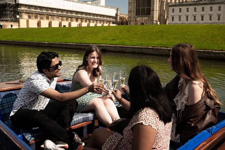 Glide Through Cambridge: A Private Punting Tour of Historic Colleges & Bridges