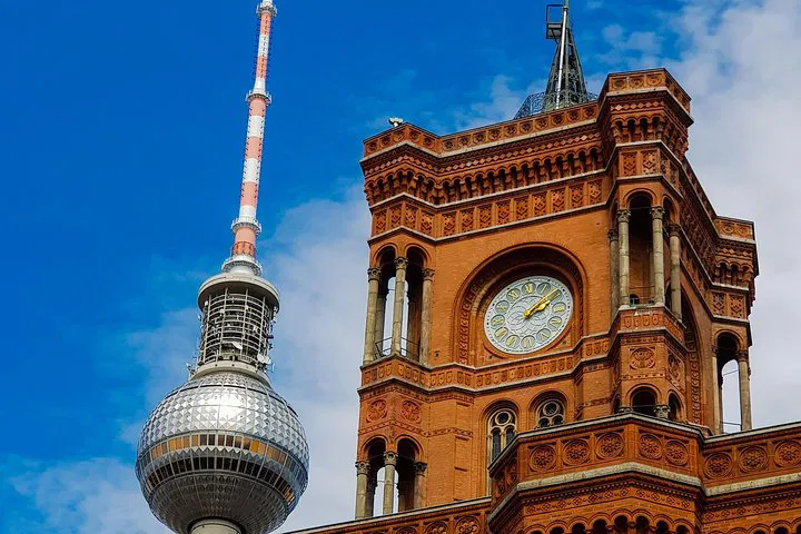 Uncover Berlin's Secrets: A Personalized Historical Walking Tour