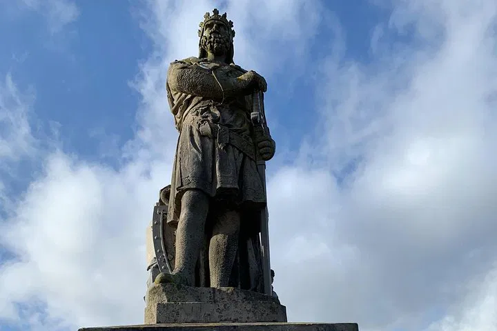 Unveiling Scotland's Gems: A Luxurious Journey to Stirling & Bannockburn