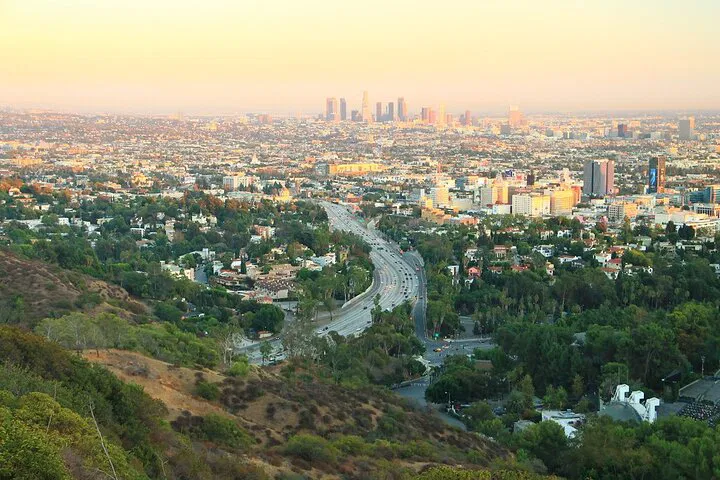 Hollywood's Red Carpet: Private Celebrity Tour Experience