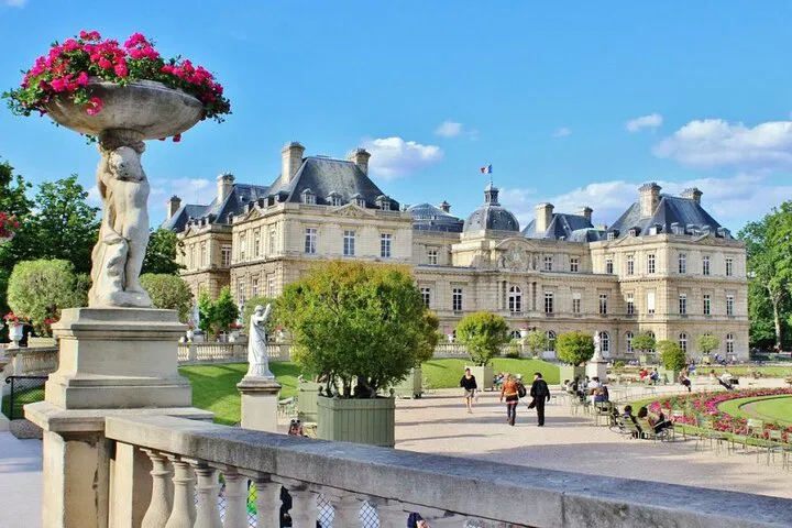Uncover Paris's Soul: Latin Quarter Tour & Seine River Cruise