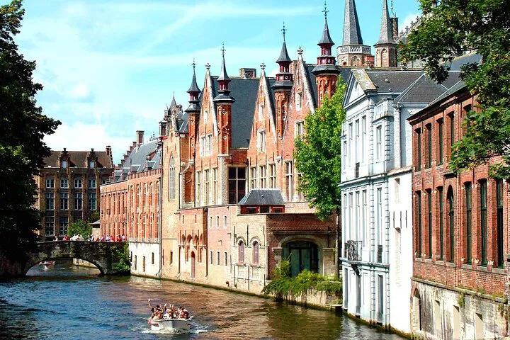 Bruges Fairytale: Discover Medieval Charm on a Private Day Trip from Paris