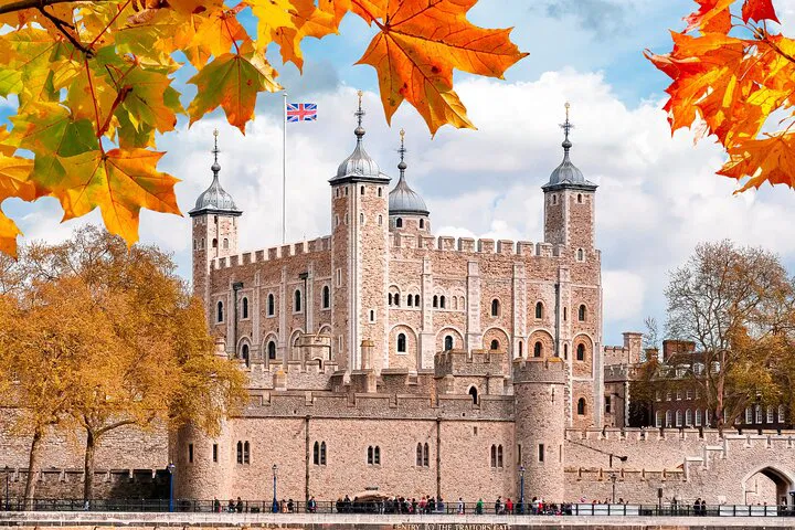 London Layover: Private City Tour in Comfort & Style