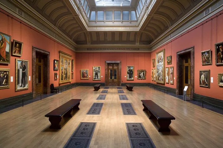 Parisian Dream: Louvre, Seine, & Saint-Germain Private Tour