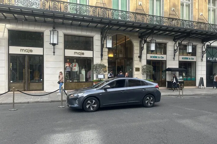 Stress-Free Paris Departure: Private Transfer to CDG/ORLY/BVA