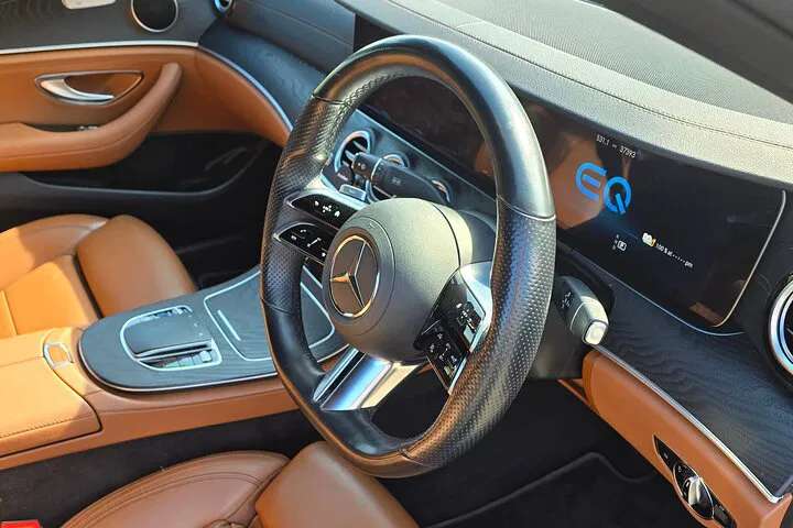 Dublin Airport Transfer: Premium Mercedes E-Class Chauffeur